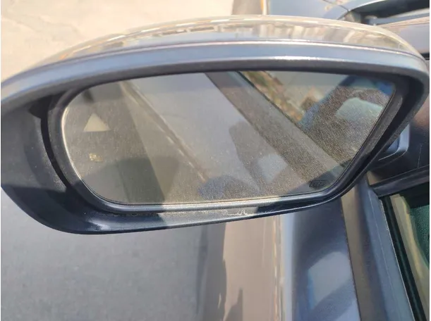Car image 29