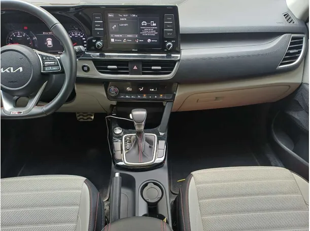 Car image 15