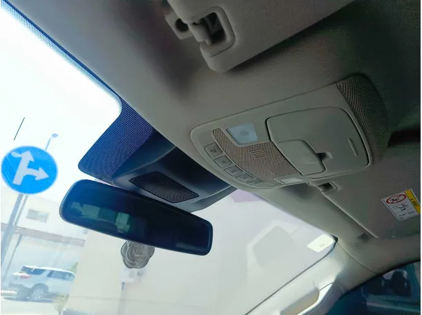 Car image 33