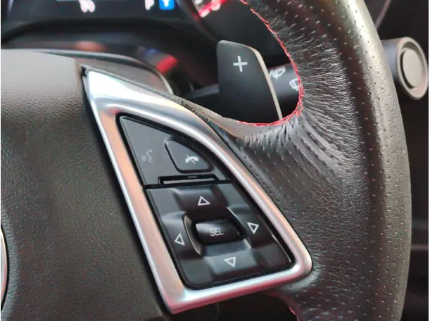 Car image 32