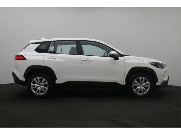 Car image 13