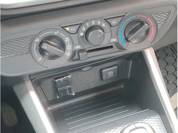 Car image 27