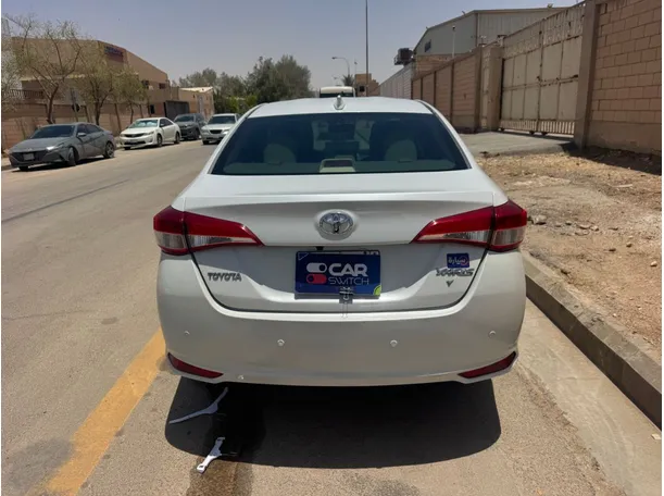 Car image 6