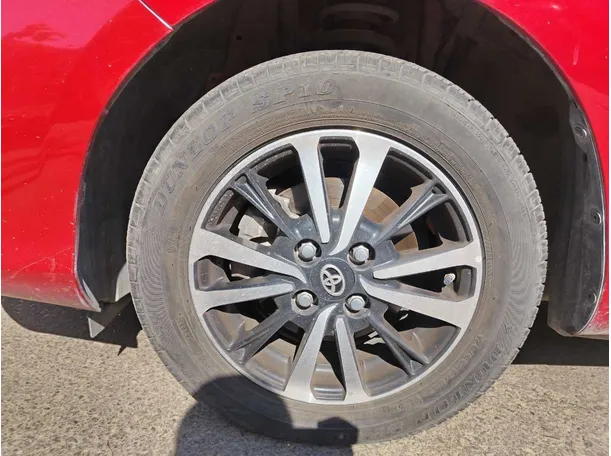 Car image 10