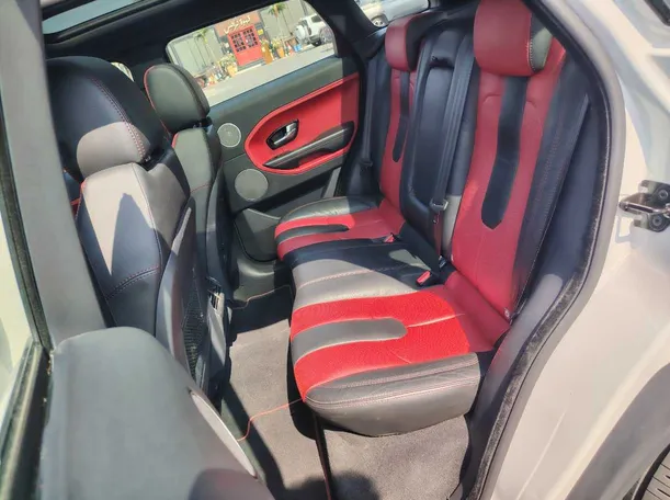 Car image 16