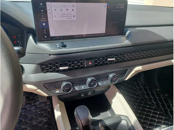 Car image 18