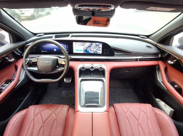 Car image 17