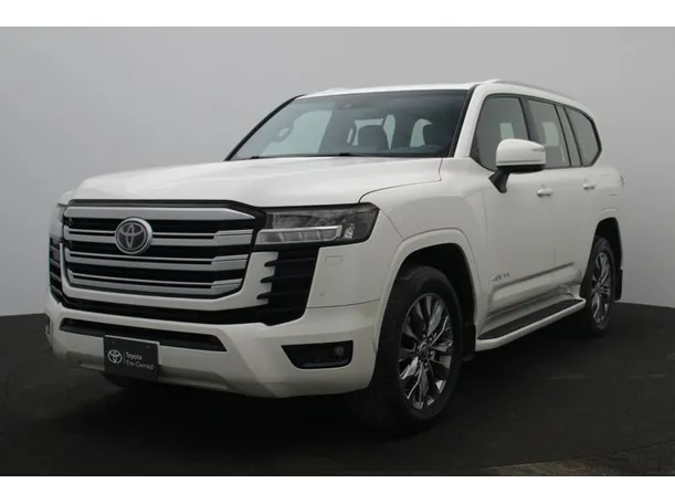 2024 تويوتا لاندكروزر في دبي