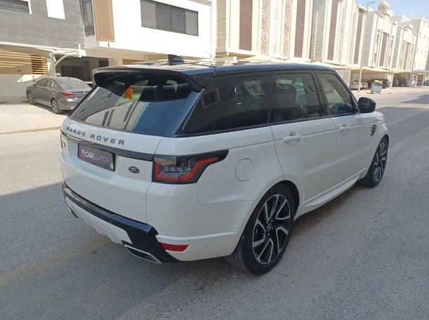 Car image 6