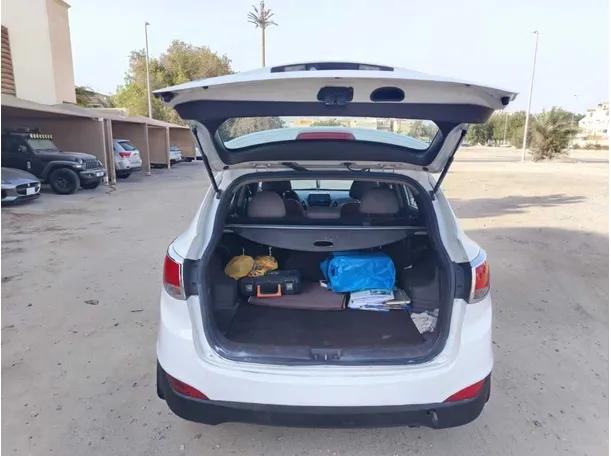 Car image 22