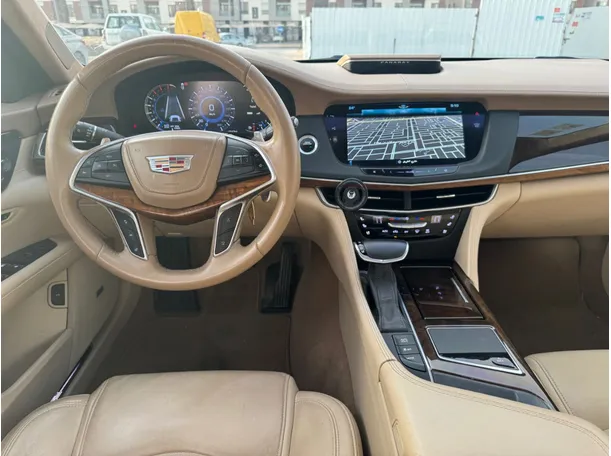 Car image 15
