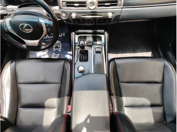 Car image 20