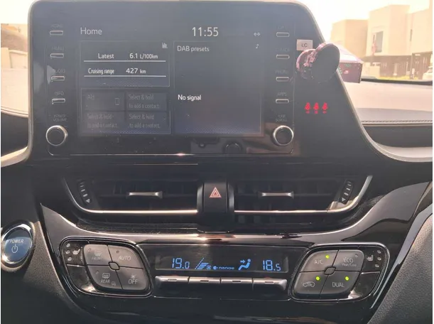 Car image 16