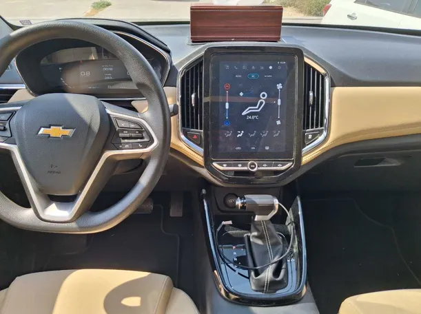 Car image 18