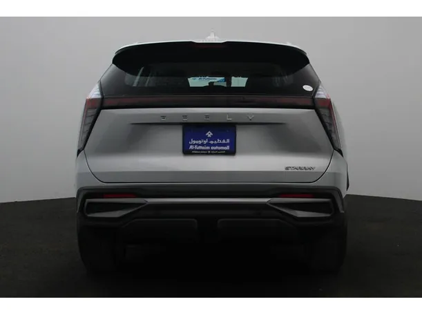Car image 12