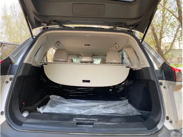 Car image 23