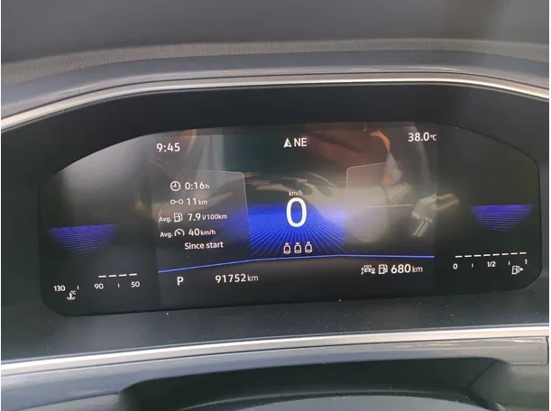 Car image 24