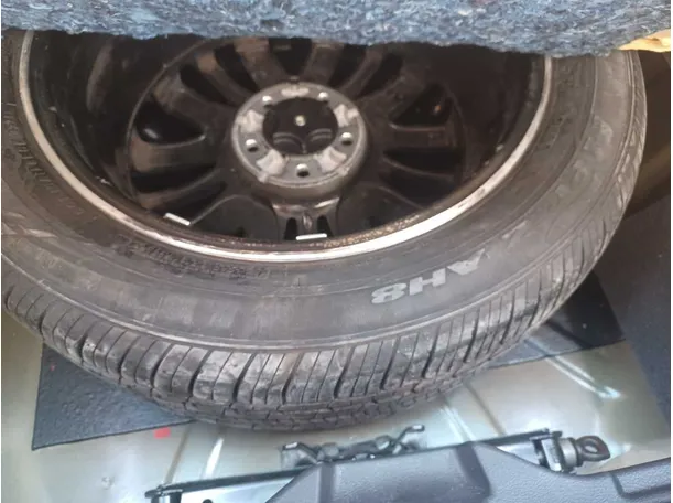 Car image 22