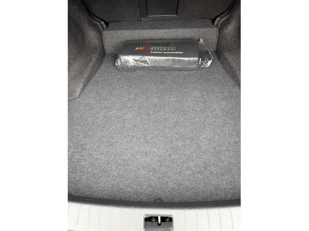 Car image 39