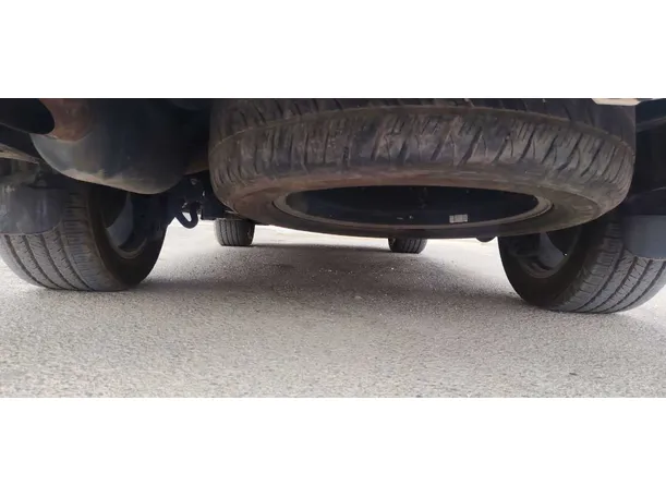 Car image 32
