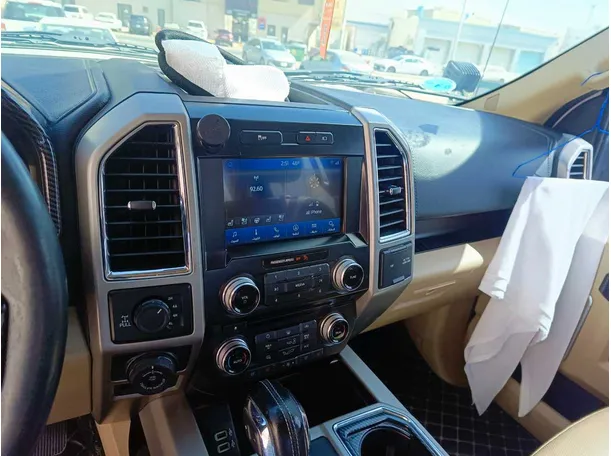 Car image 24