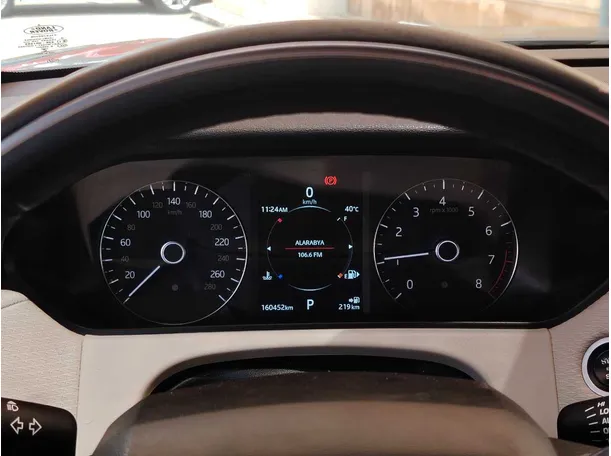 Car image 25