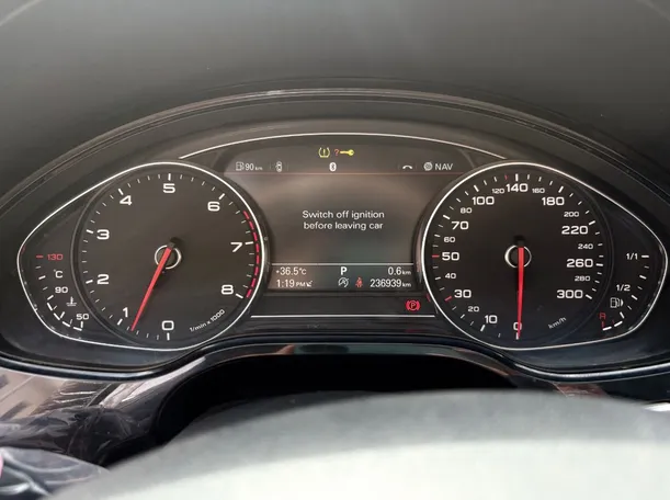 Car image 23