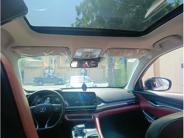 Car image 19