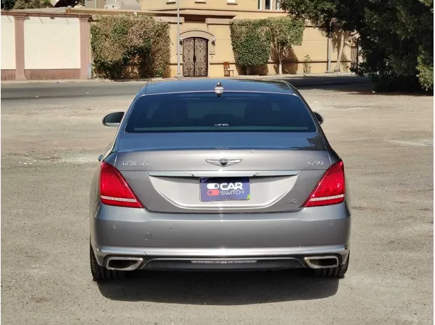 Car image 6