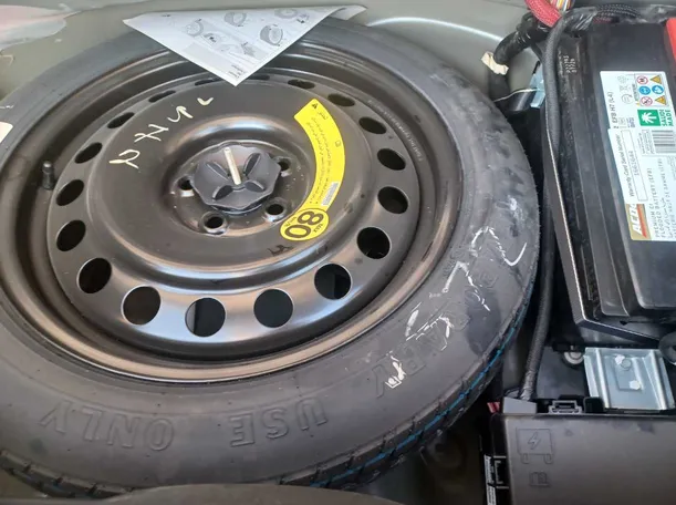 Car image 22