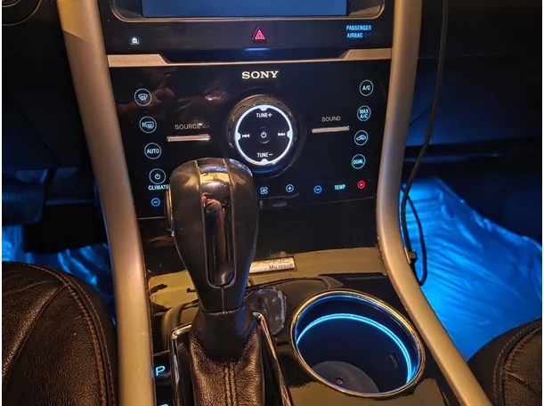 Car image 11