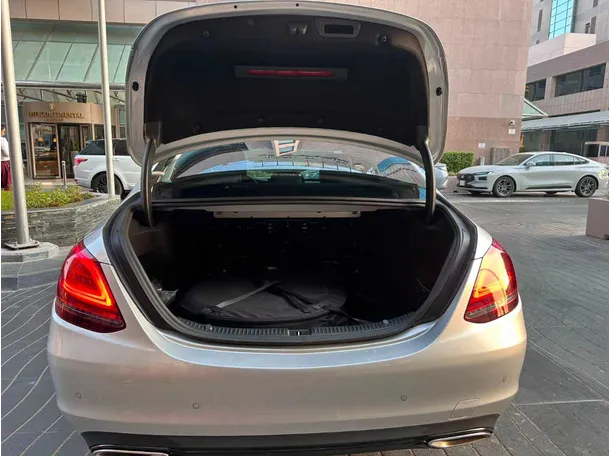 Car image 37