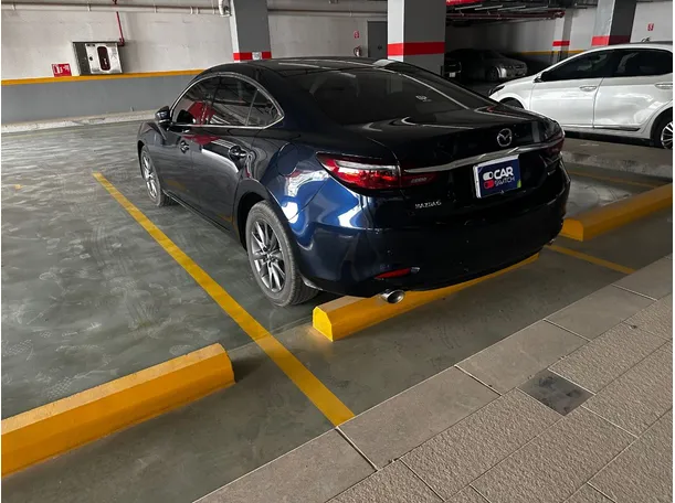 Car image 7