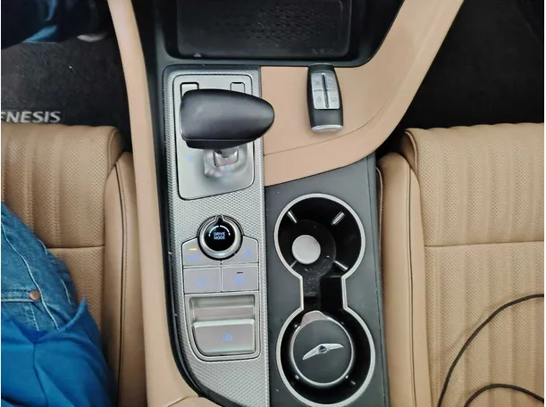 Car image 22