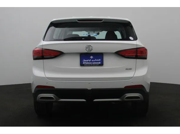 Car image 12