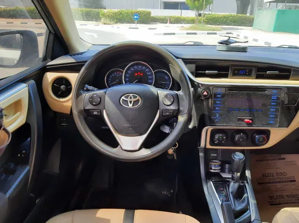 Car image 17