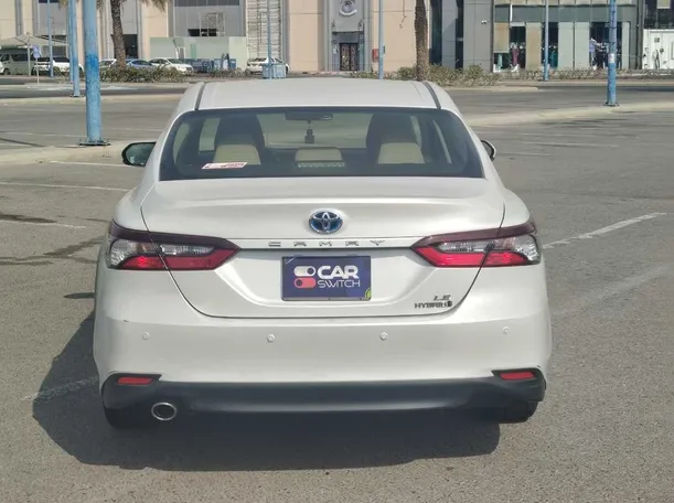 Car image 6