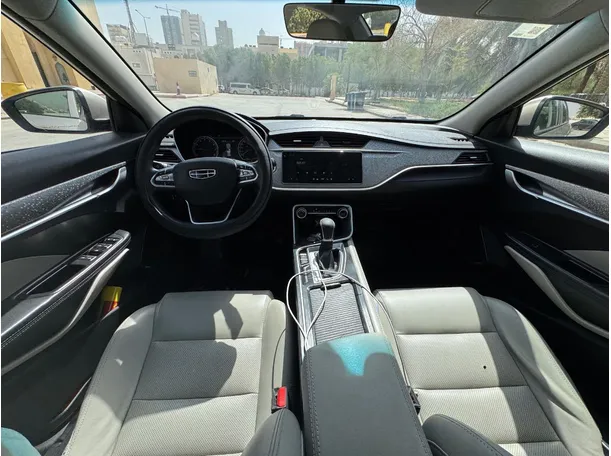 Car image 15