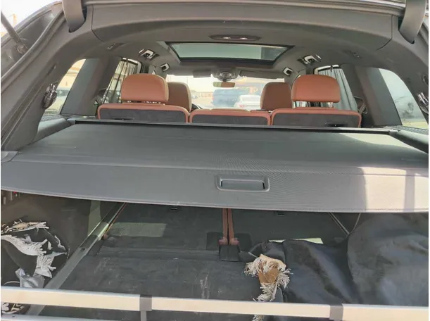 Car image 38