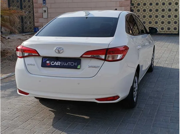 Car image 7