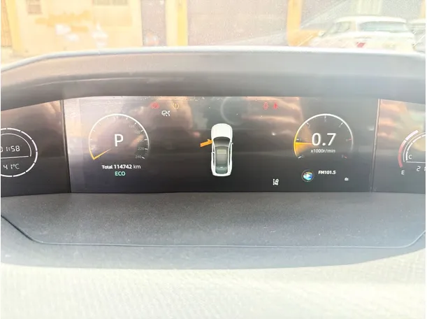 Car image 23