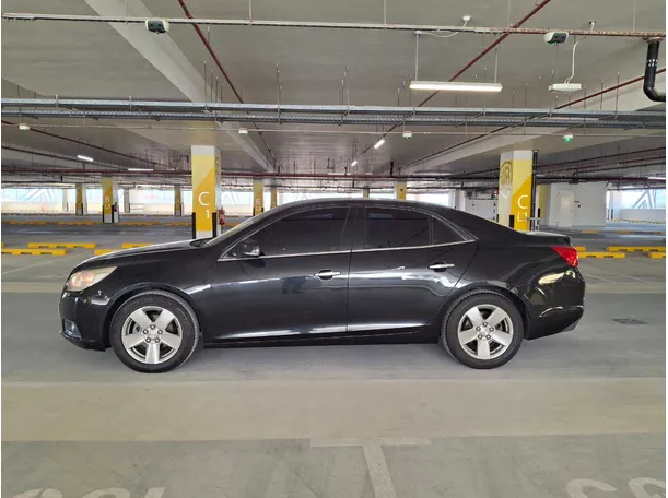 Car image 4