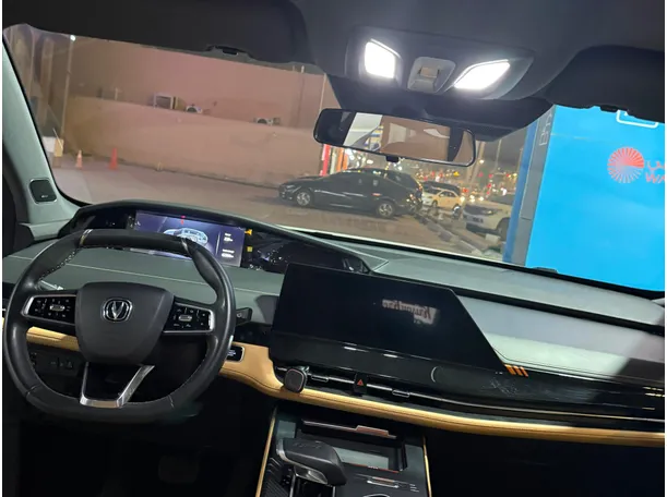 Car image 7