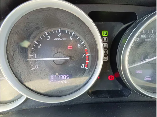 Car image 26