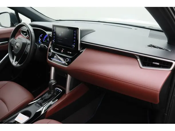 Car image 10