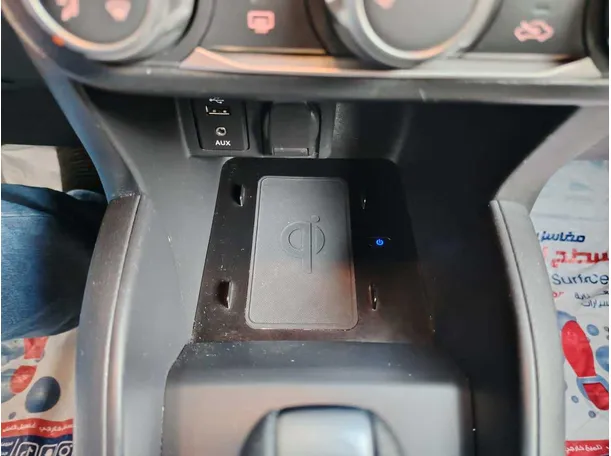 Car image 27