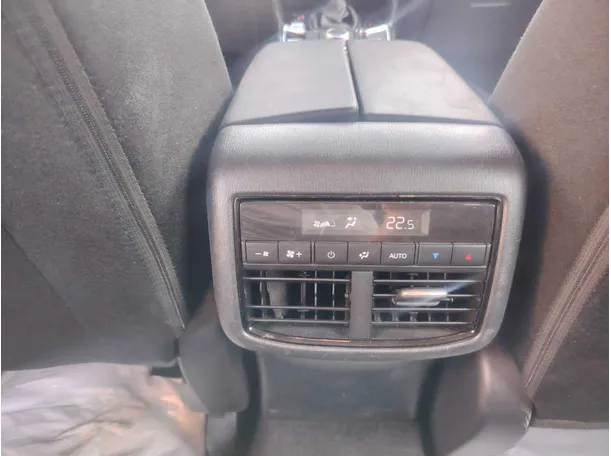 Car image 35