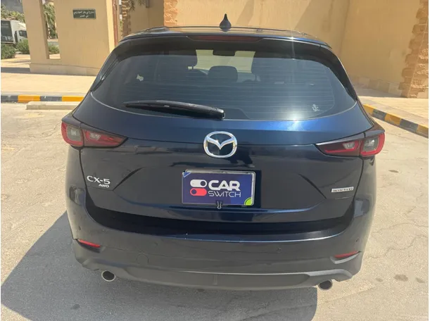 Car image 6