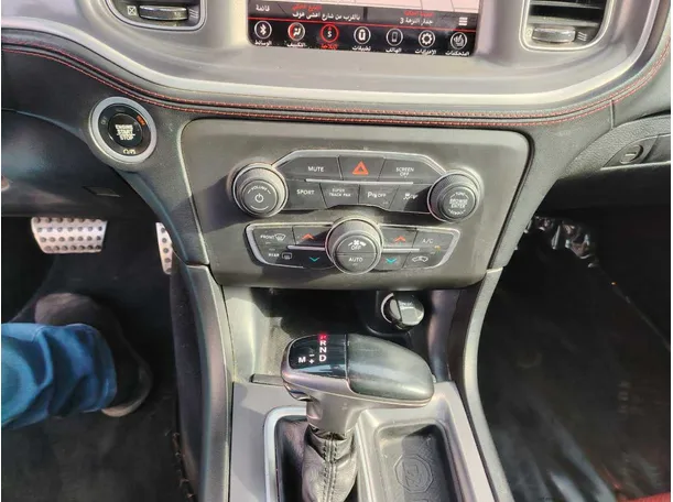 Car image 24