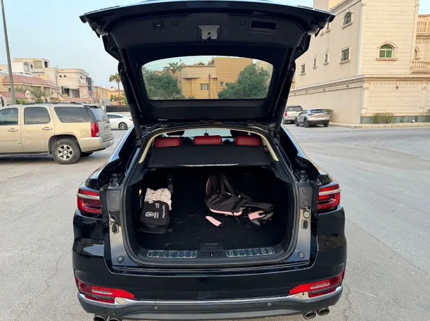 Car image 23
